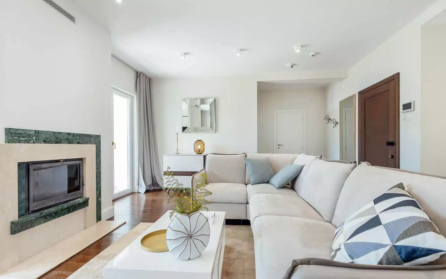 Flat 133m² in Montenegro, Kumbor. Priced at 480000€ rent photo-16