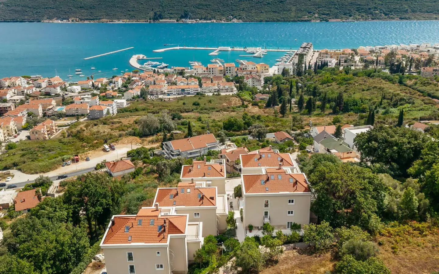 Flat 1796m² in Montenegro, Kumbor. Priced at 600000€ rent photo-2