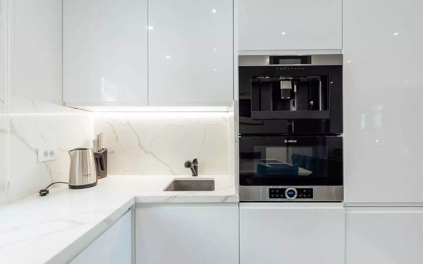 Flat 1796m² in Montenegro, Kumbor. Priced at 600000€ rent photo-22