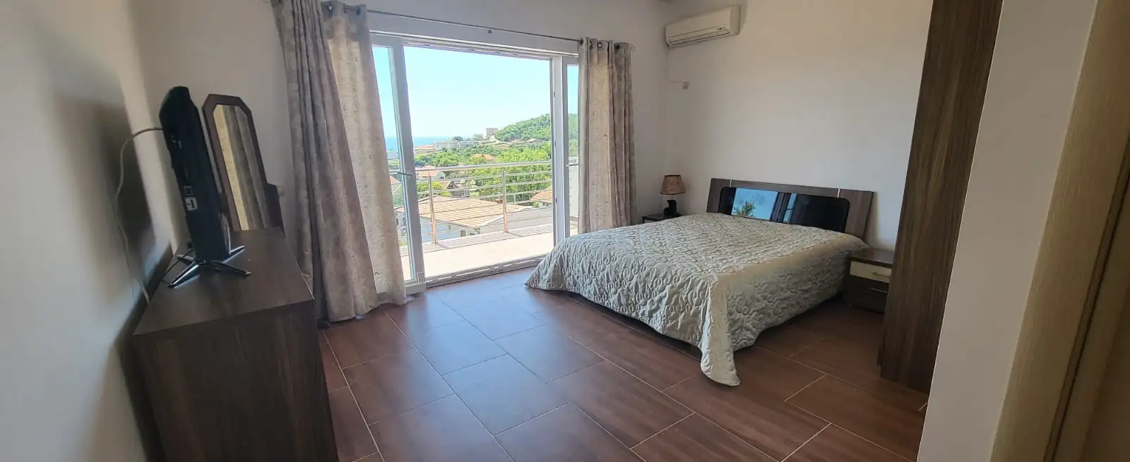 House 310m² in Montenegro, Bar. Priced at 420000€ rent photo-13