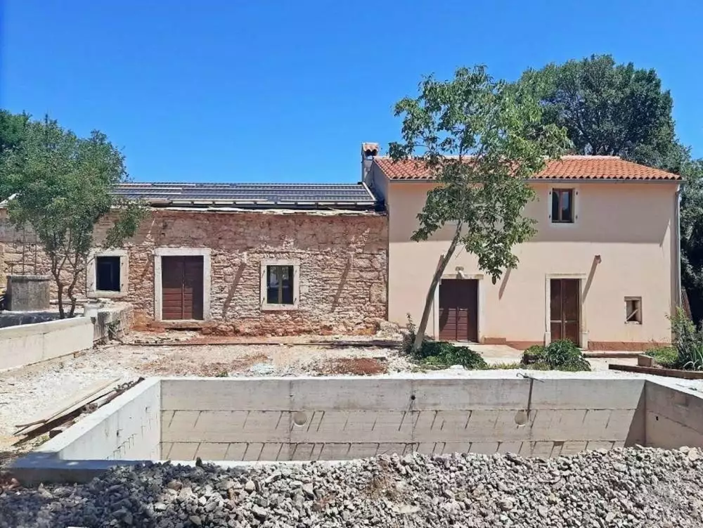 Villa 240m² in Croatia, Barban. Priced at 690000€ rent photo-3