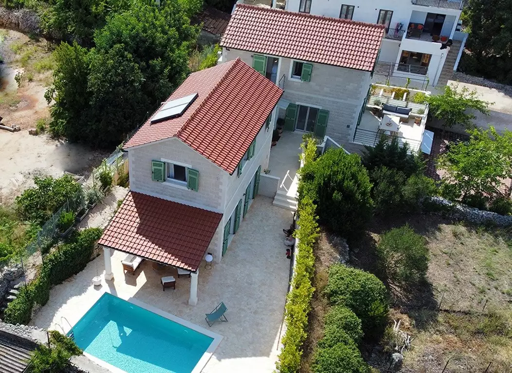 Villa 463m² in Croatia, Vrboska. Priced at 1800000€ rent photo-3