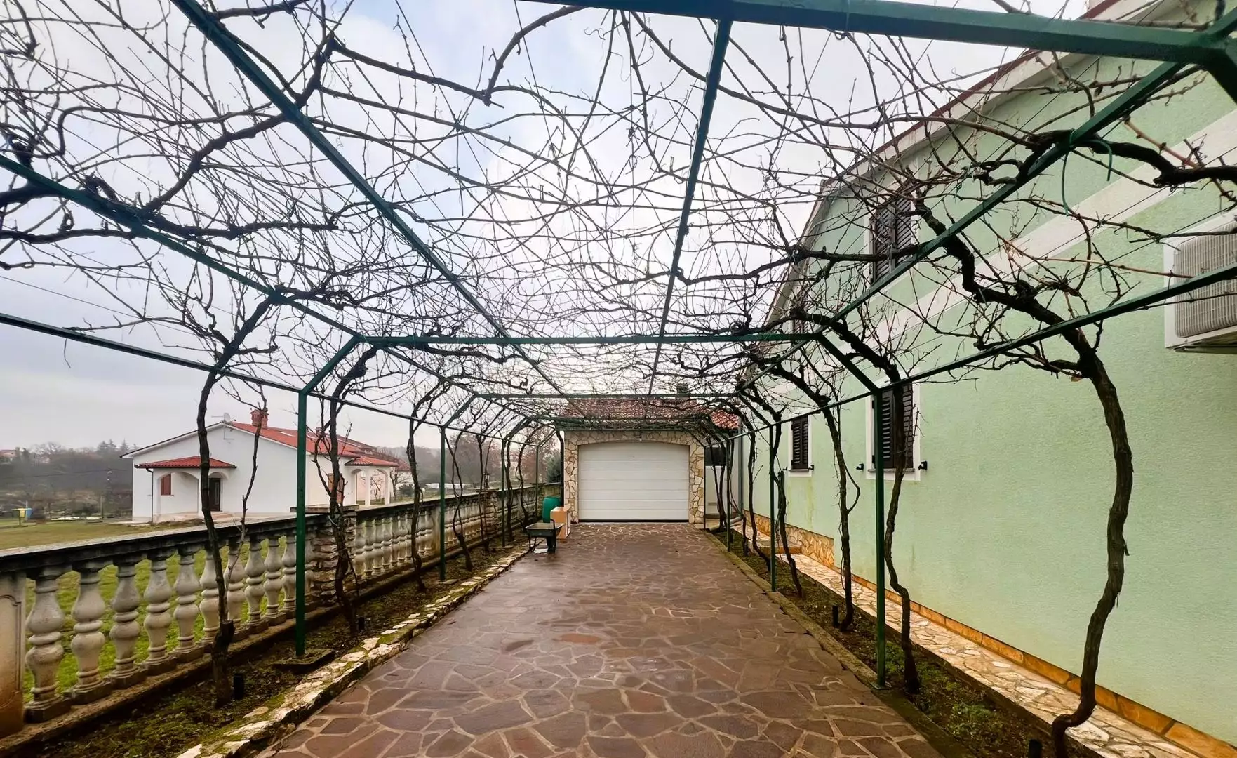 Villa 250m² in Croatia, Labin. Priced at 880000€ rent photo-3