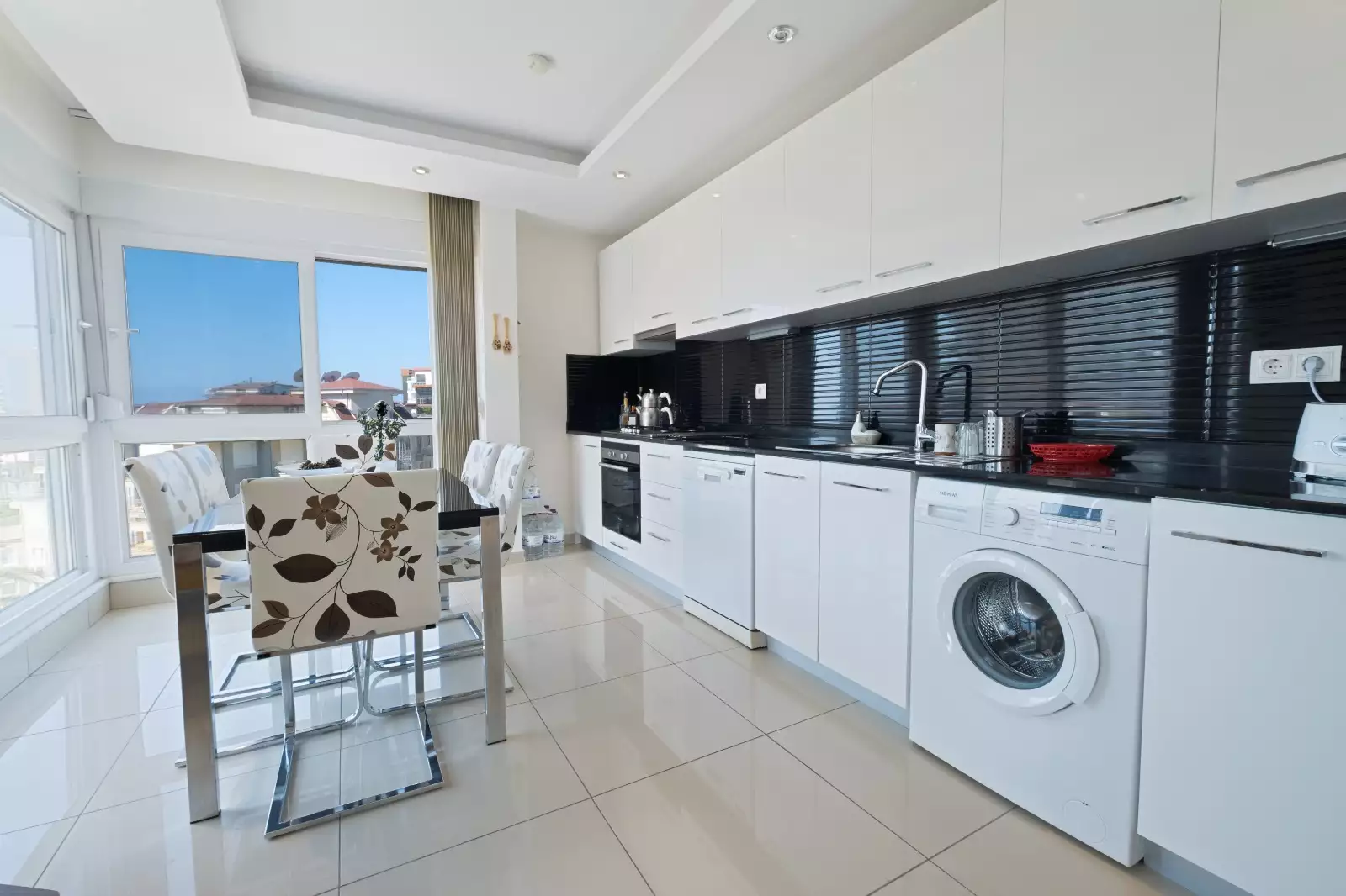 Flat 120m² in Turkey, Cikcilli. Priced at 264000€ rent photo-13