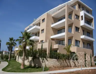 Buy in Cyprus for 298000€