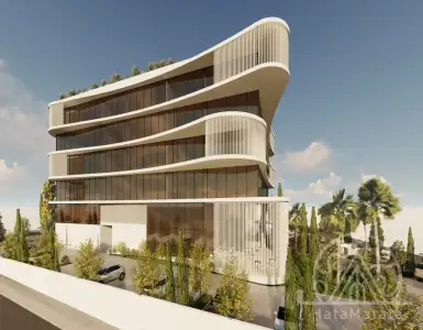 Buy in Cyprus for 32800000€