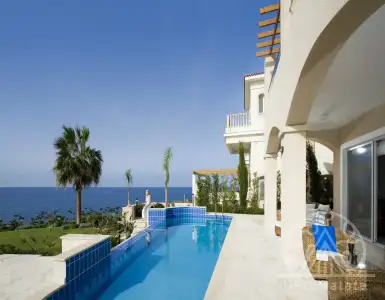 Buy in Cyprus for 788000€