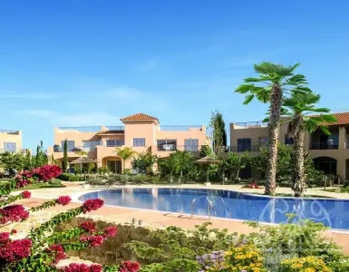 Buy in Cyprus for 305000€