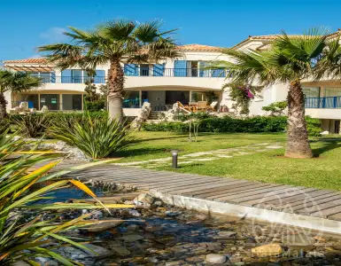 Buy in Greece for 515000€