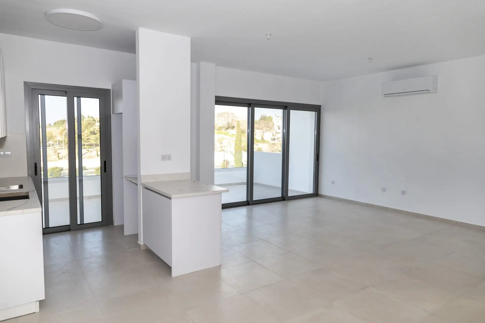 Flat 90m² in Cyprus, Heroskip. Priced at 491000€ rent photo-7