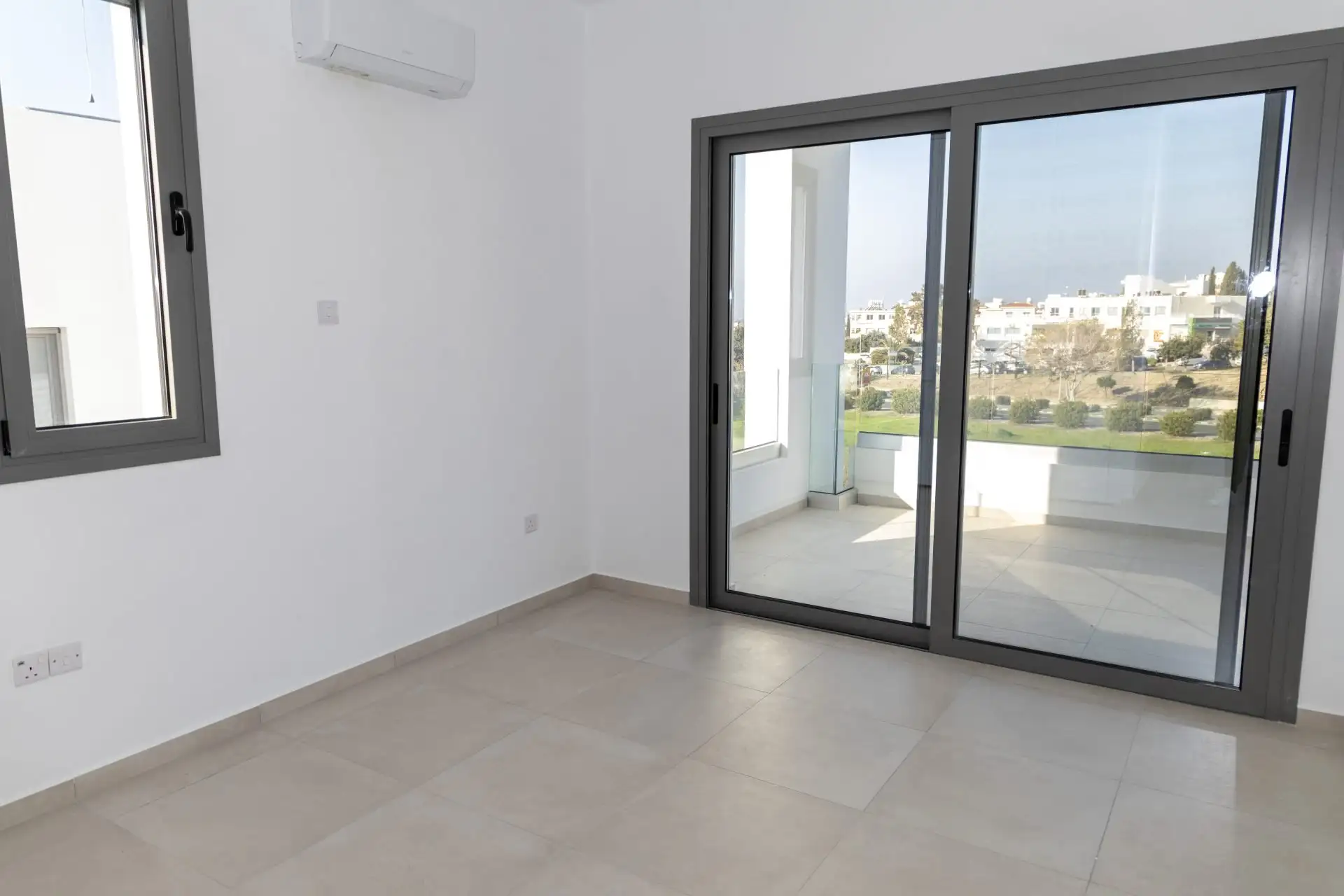 Flat 90m² in Cyprus, Heroskip. Priced at 491000€ rent photo-9
