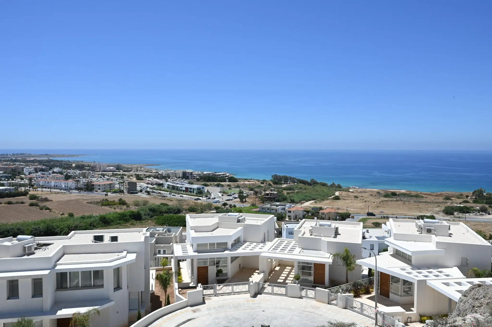 Villa 120m² in Cyprus, Chloraka. Priced at 2745000€ rent photo-2