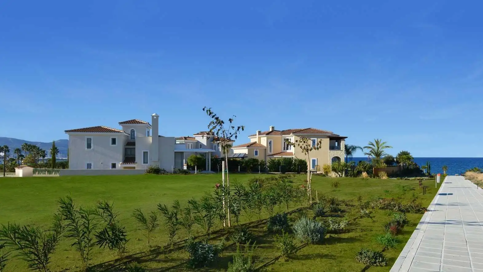 Villa 90m² in Cyprus, Latchi. Priced at 986000€ rent photo-5