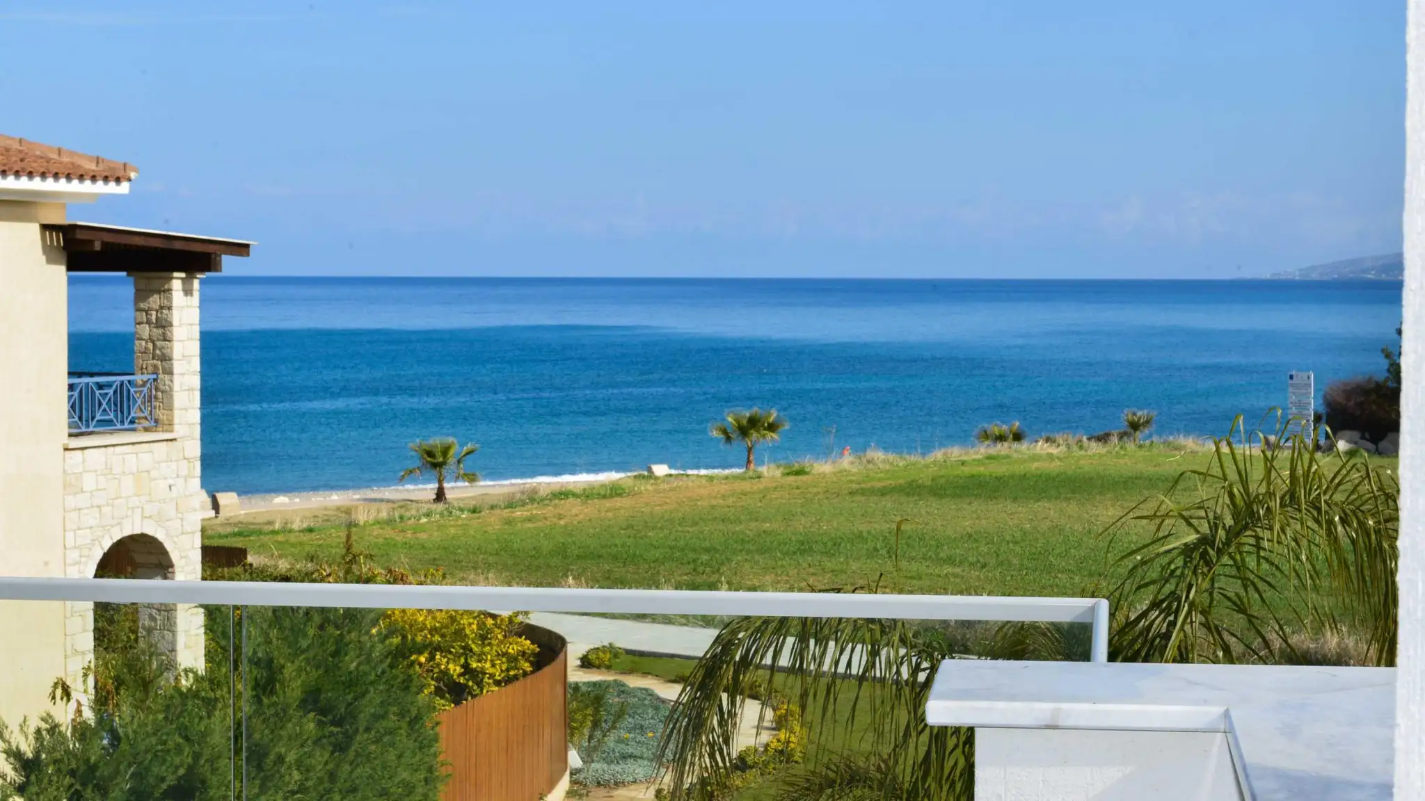 Villa 90m² in Cyprus, Latchi. Priced at 986000€ rent photo-8