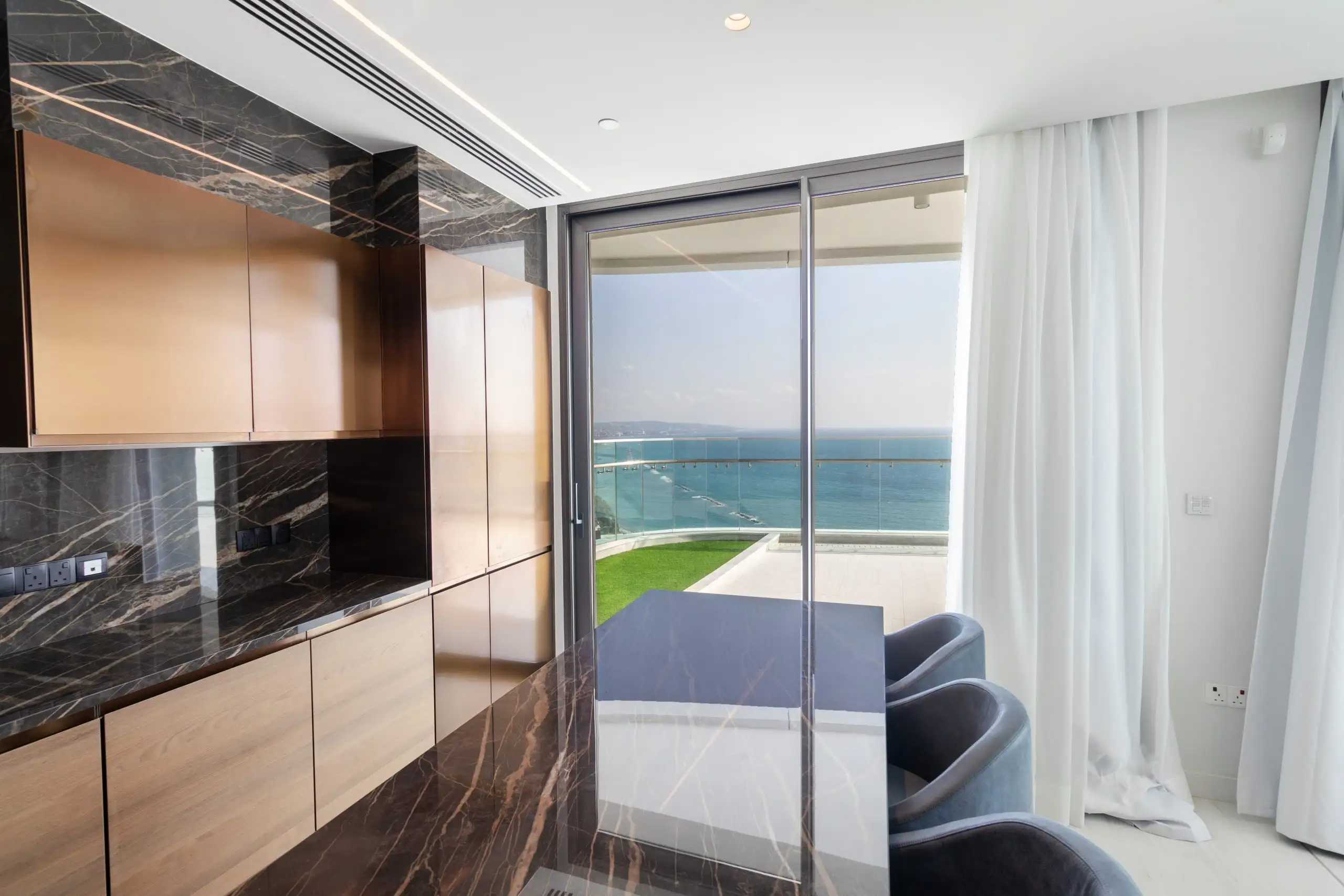 Flat 90m² in Cyprus, Limassol. Priced at 4984000€ rent photo-8