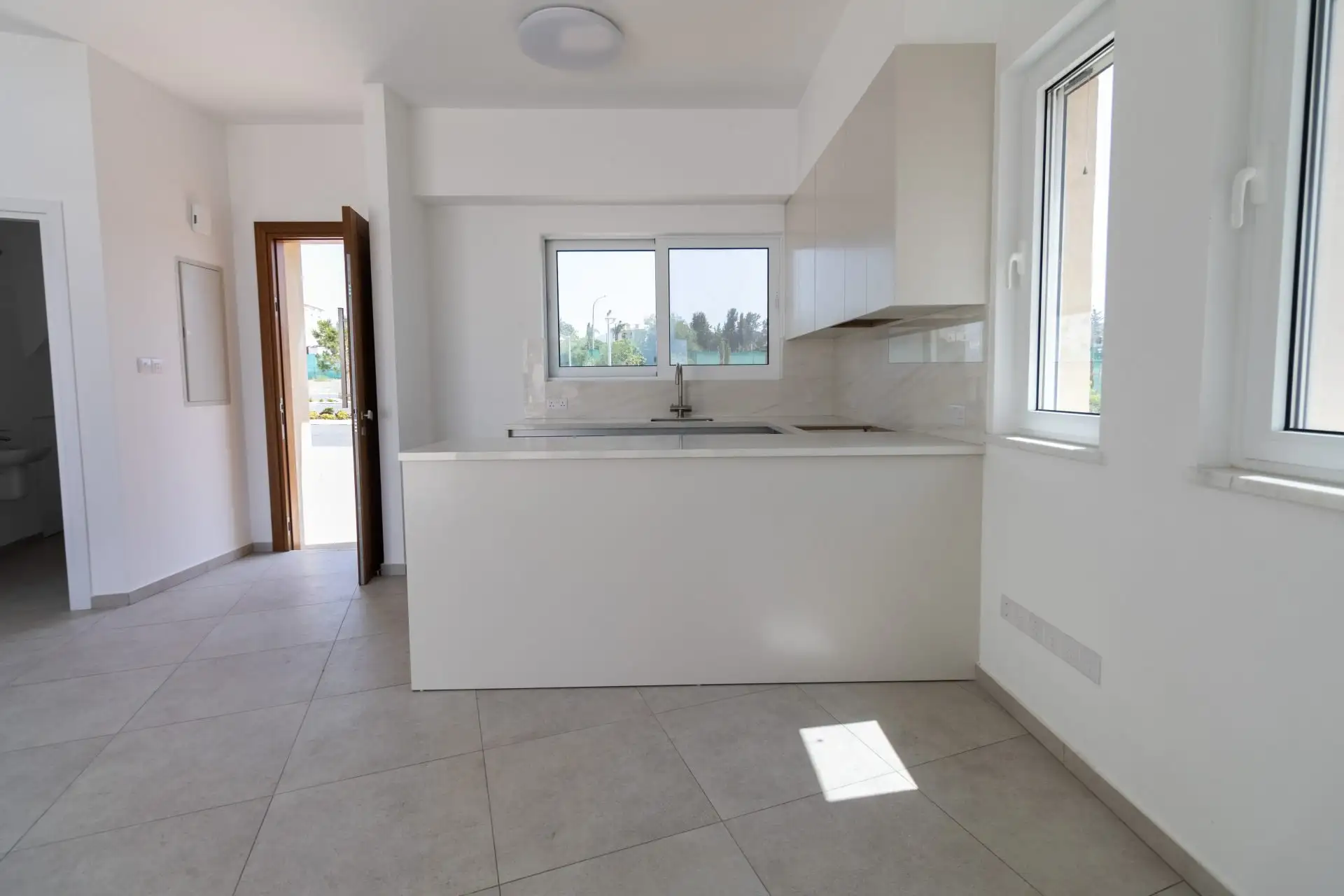 Villa 90m² in Cyprus, Chloraka. Priced at 535000€ rent photo-14