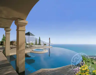 Buy in Cyprus for 585000€
