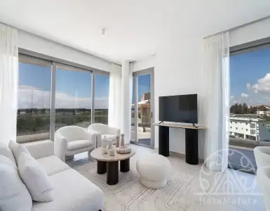 Buy in Cyprus for 533100€
