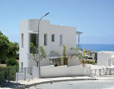 Buy in Cyprus for 994000€