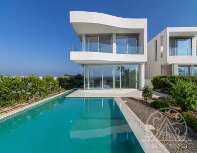 Buy in Cyprus for 3060000€