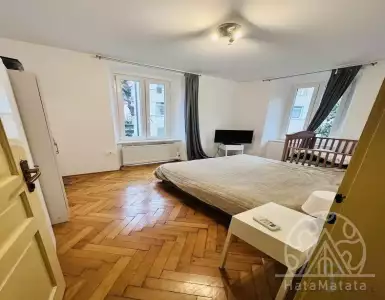 Buy in Slovenia for 284000€