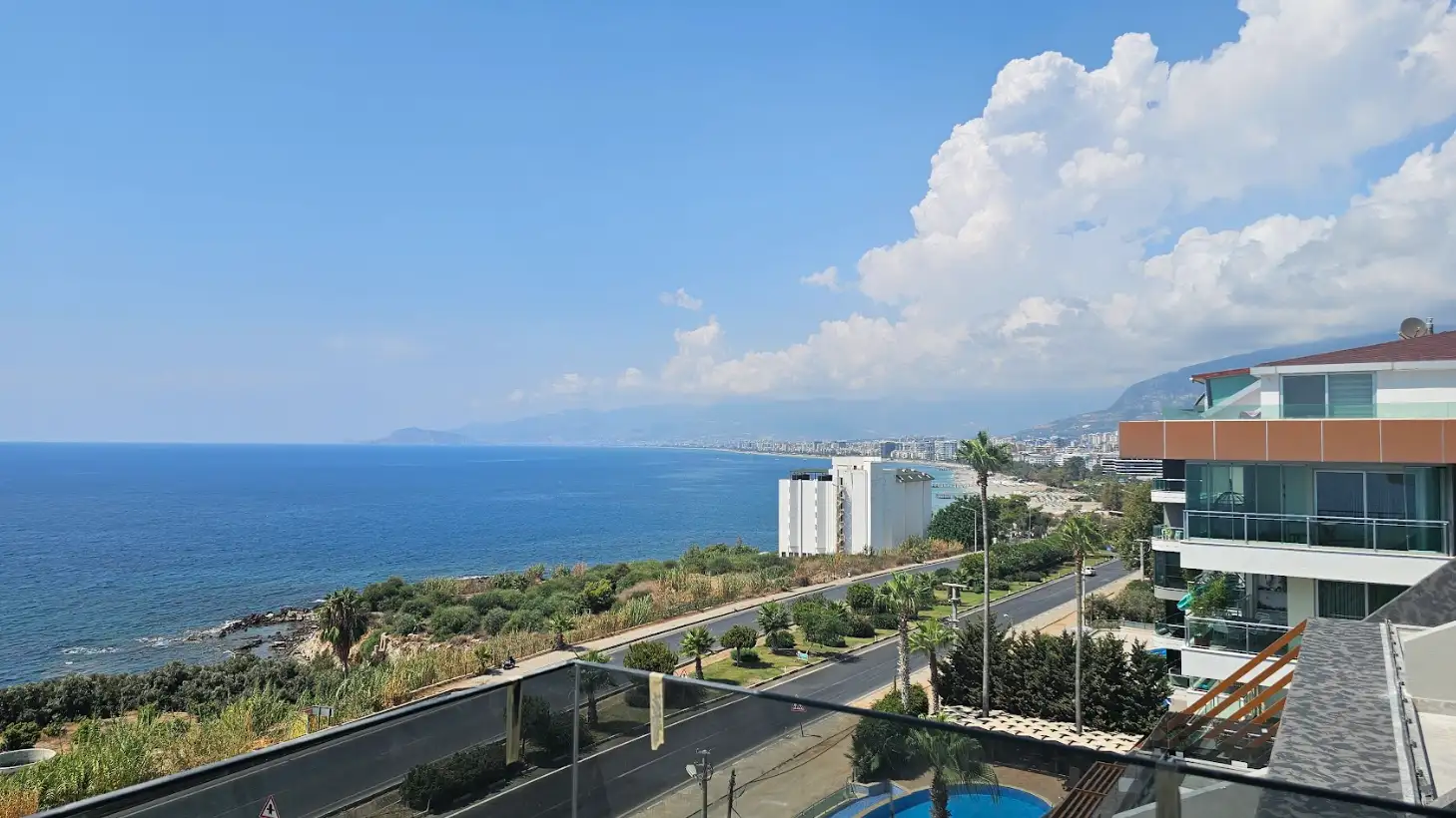 Flat 48m² in Turkey, Kargicak. Priced at 210000€ rent photo-13