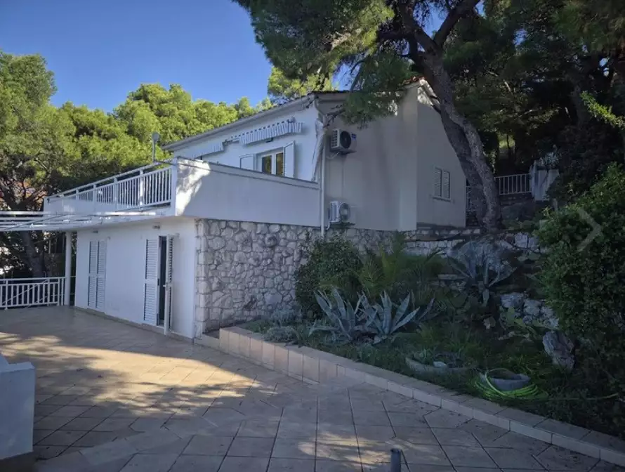 Hotels 143m² in Croatia, Primosten. Priced at 1290000€ rent photo-23