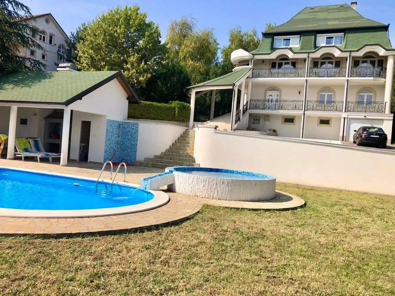 House 750m² in Serbia, Novi Sad. Priced at 1550000€ rent photo-1