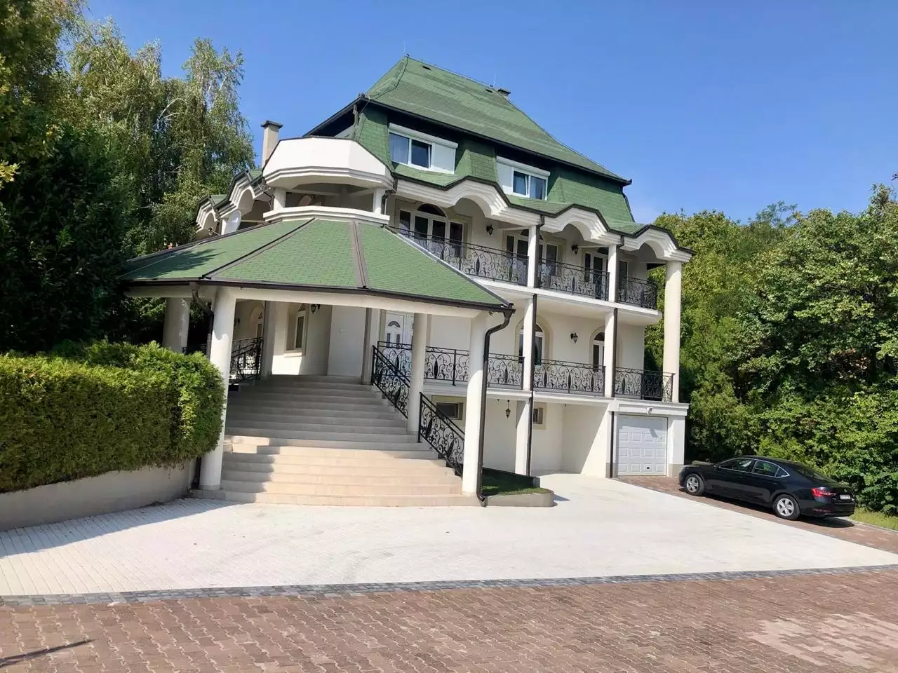 House 750m² in Serbia, Novi Sad. Priced at 1550000€ rent photo-7