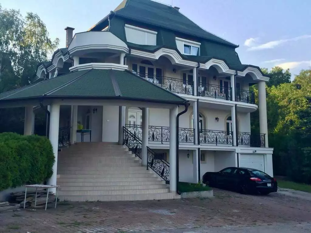 House 750m² in Serbia, Novi Sad. Priced at 1550000€ rent photo-8
