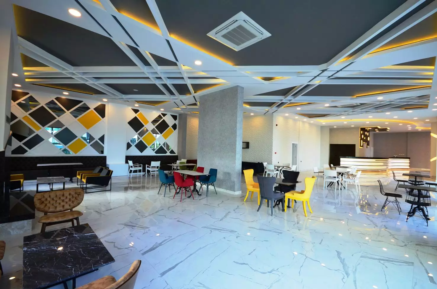 Flat 70m² in Turkey, Kargicak. Priced at 165000€ rent photo-21
