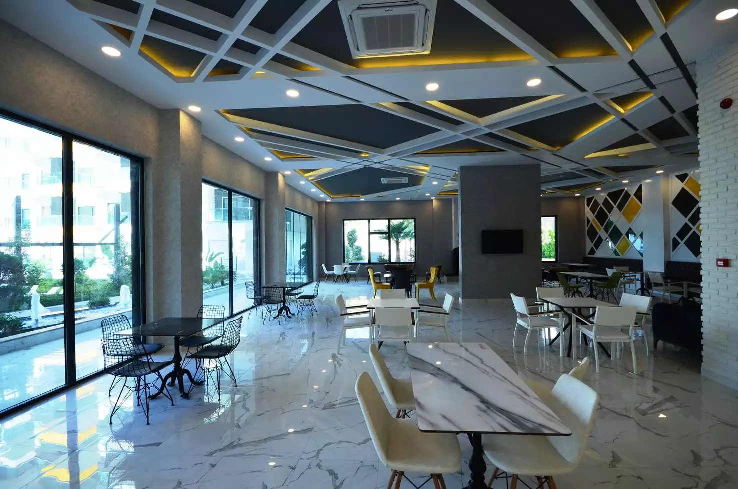 Flat 70m² in Turkey, Kargicak. Priced at 165000€ rent photo-22