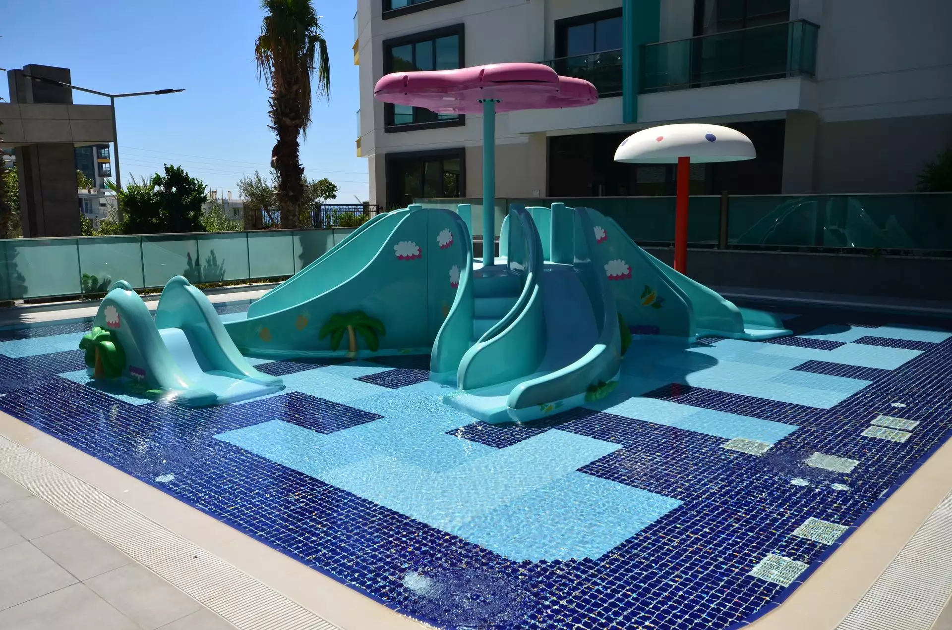 Flat 68m² in Turkey, Kargicak. Priced at 220000€ rent photo-27