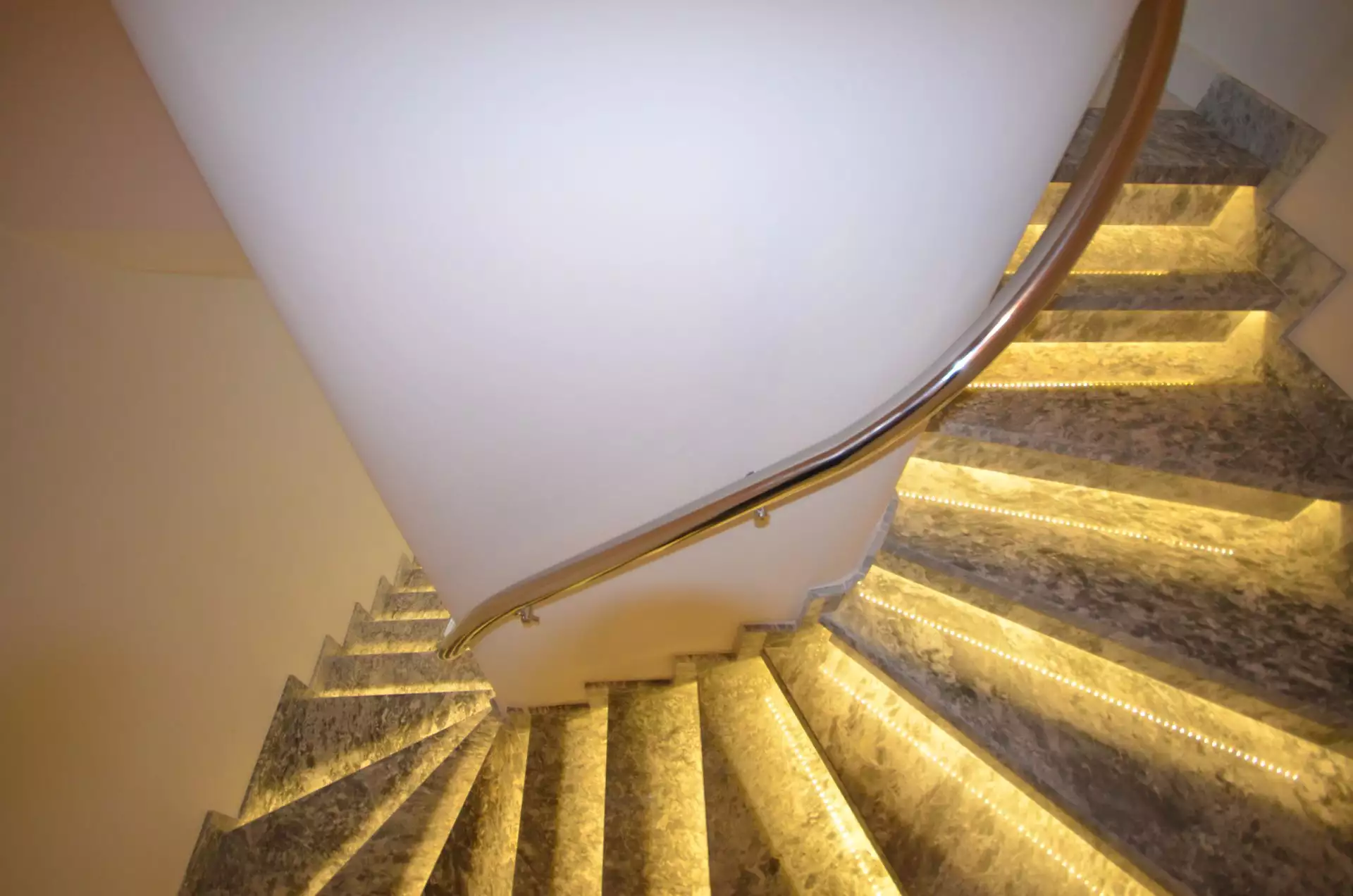 Flat 68m² in Turkey, Kargicak. Priced at 220000€ rent photo-52