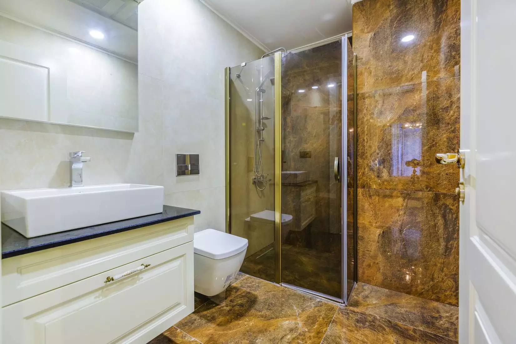 Flat 60m² in Turkey, Kargicak. Priced at 389000€ rent photo-26