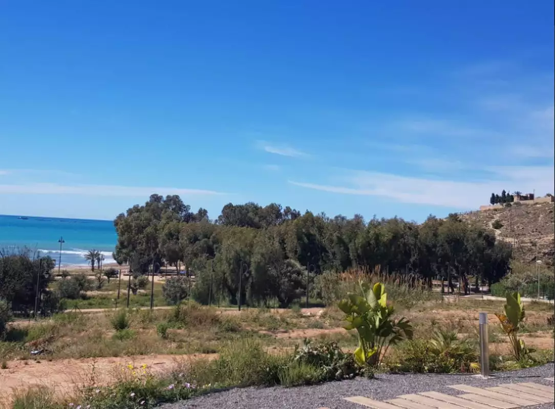 Flat 112m² in Spain, Alicante. Priced at 585000€ rent photo-3