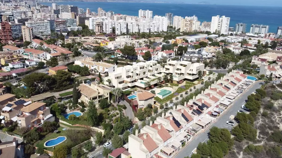 Townhouse 207m² in Spain, Alicante. Priced at 1330000€ rent photo-13