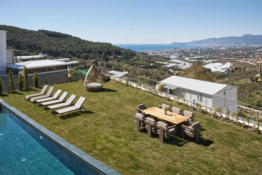 Villa 616m² in Turkey, Kargicak. Priced at 2450000€ rent photo-4