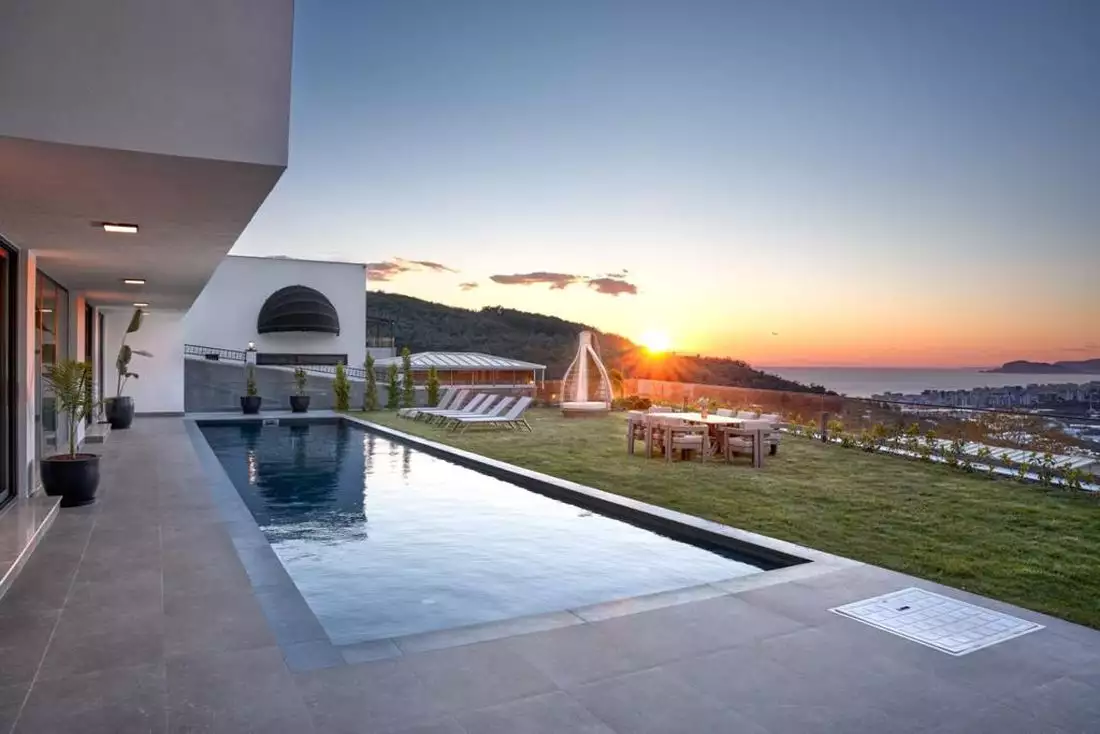 Villa 616m² in Turkey, Kargicak. Priced at 2450000€ rent photo-5