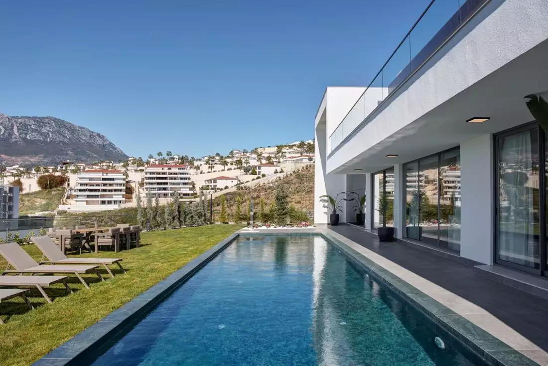 Villa 616m² in Turkey, Kargicak. Priced at 2450000€ rent photo-12