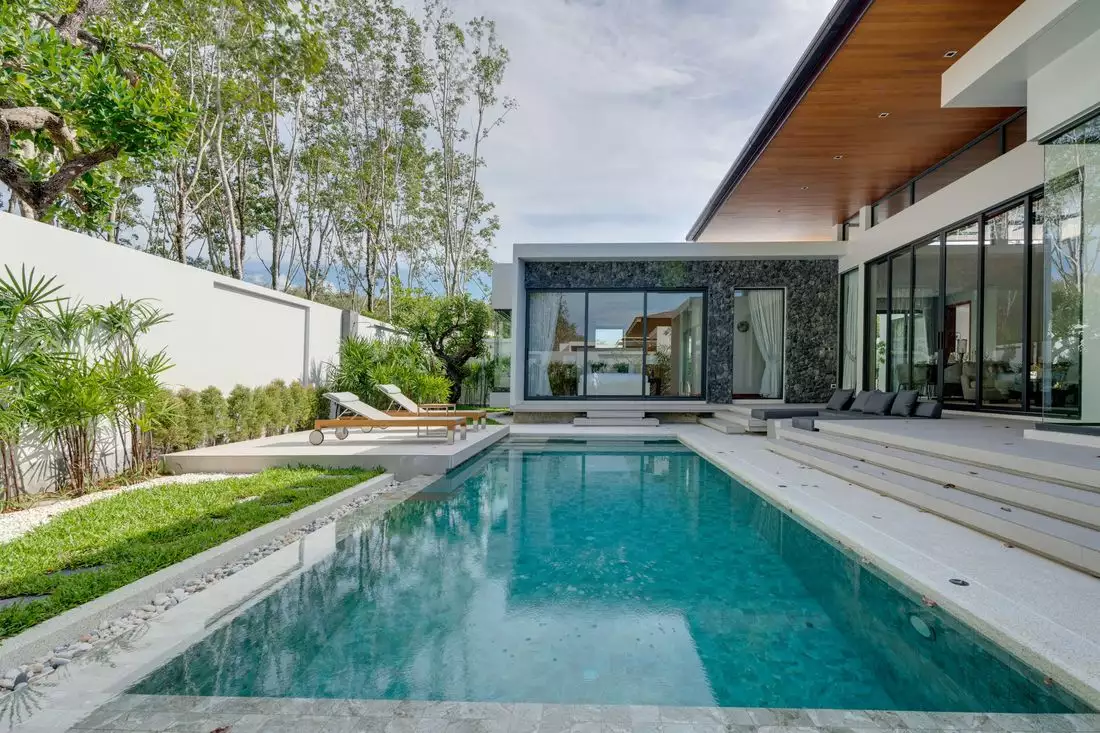 Villa 305m² in Thailand, Phuket. Priced at 611038€ rent photo-3