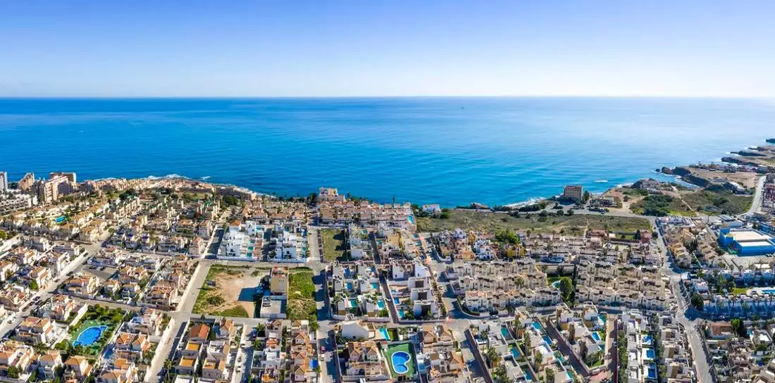 Villa 120m² in Spain, Torrevieja. Priced at 589000€ rent photo-12