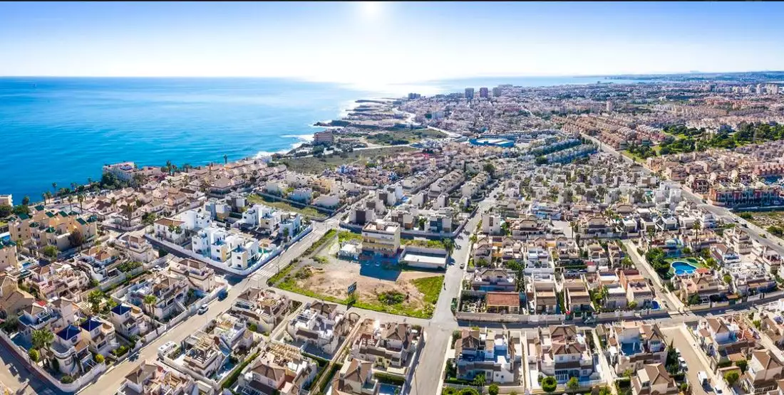 Villa 120m² in Spain, Torrevieja. Priced at 589000€ rent photo-14