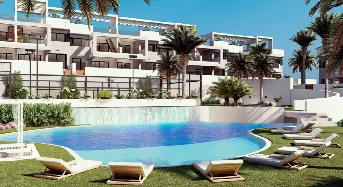 Flat 131m² in Spain, Torrevieja. Priced at 289900€ rent photo-1