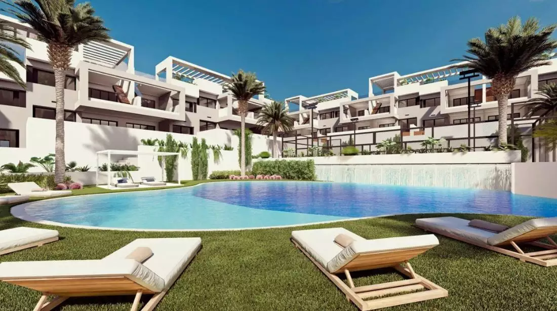 Flat 131m² in Spain, Torrevieja. Priced at 289900€ rent photo-2
