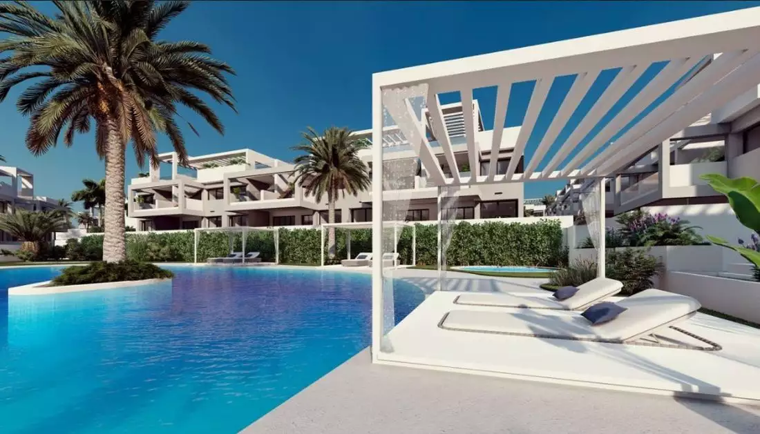 Flat 131m² in Spain, Torrevieja. Priced at 289900€ rent photo-4