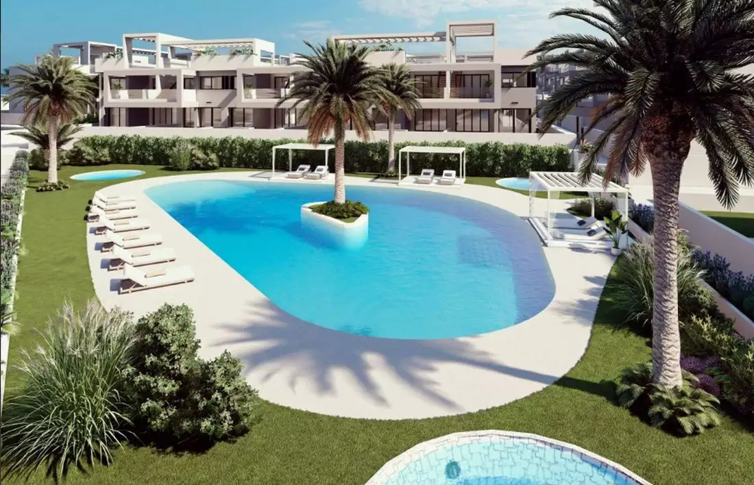 Flat 131m² in Spain, Torrevieja. Priced at 289900€ rent photo-9