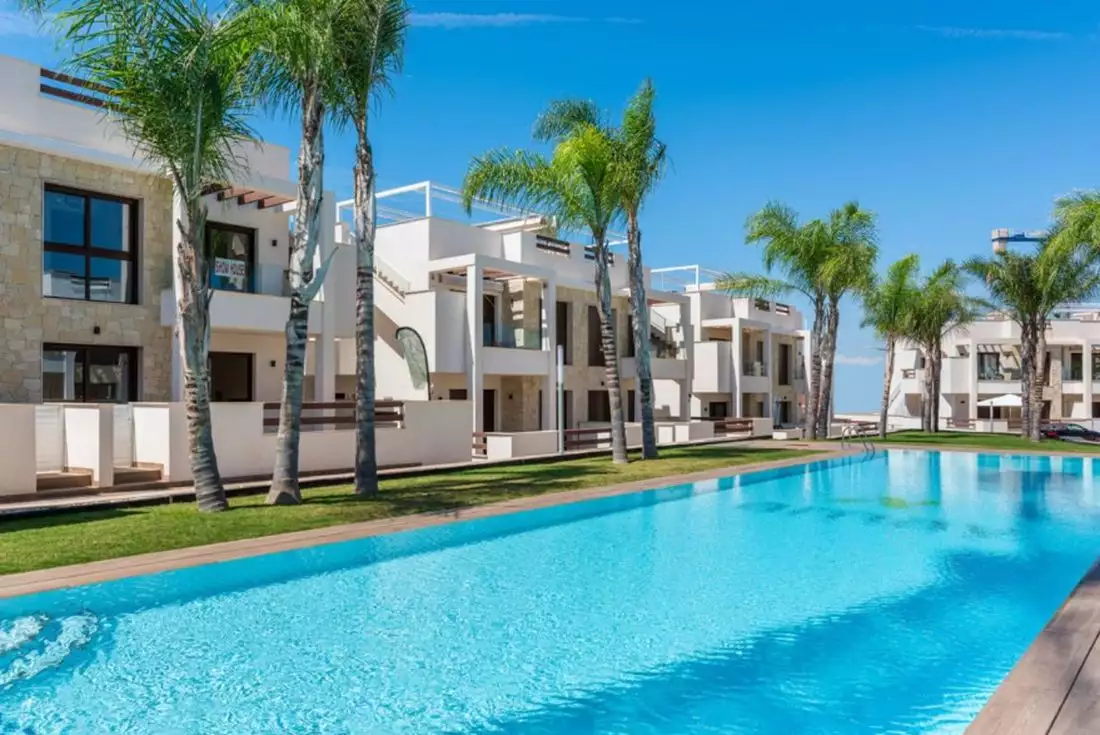 Flat 62m² in Spain, Torrevieja. Priced at 230900€ rent photo-1