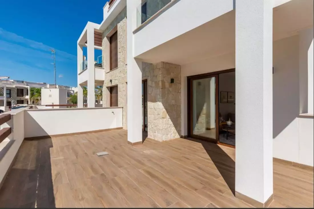 Flat 62m² in Spain, Torrevieja. Priced at 230900€ rent photo-3