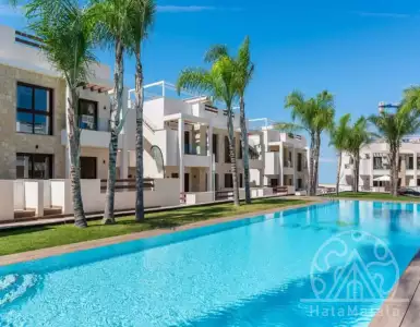 Buy in Spain for 230900€